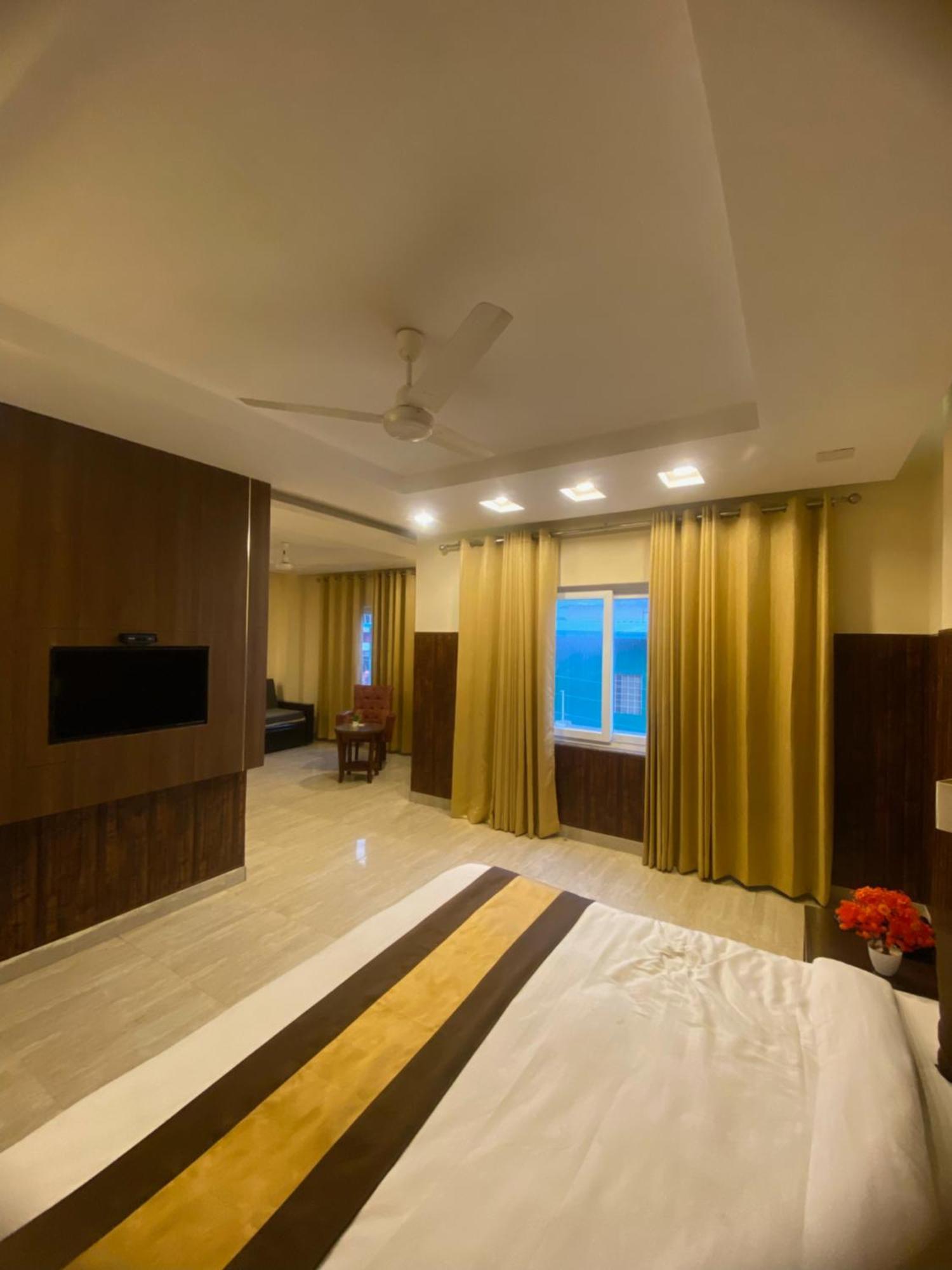Mj Hills Rishikesh Hotel Bagian luar foto
